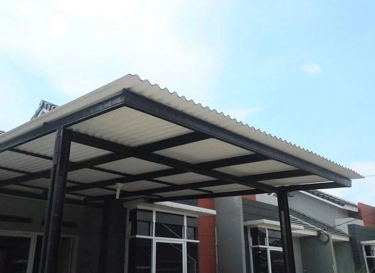 Atap kanopi spandek untuk hunian, Sumber: idealtata.co.id